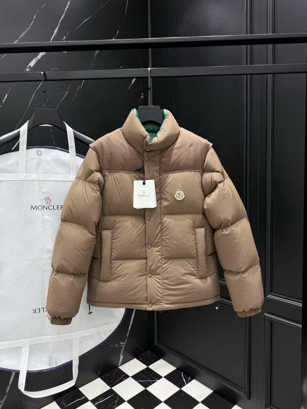 Двухсторонний пуховик-трансформер Moncler