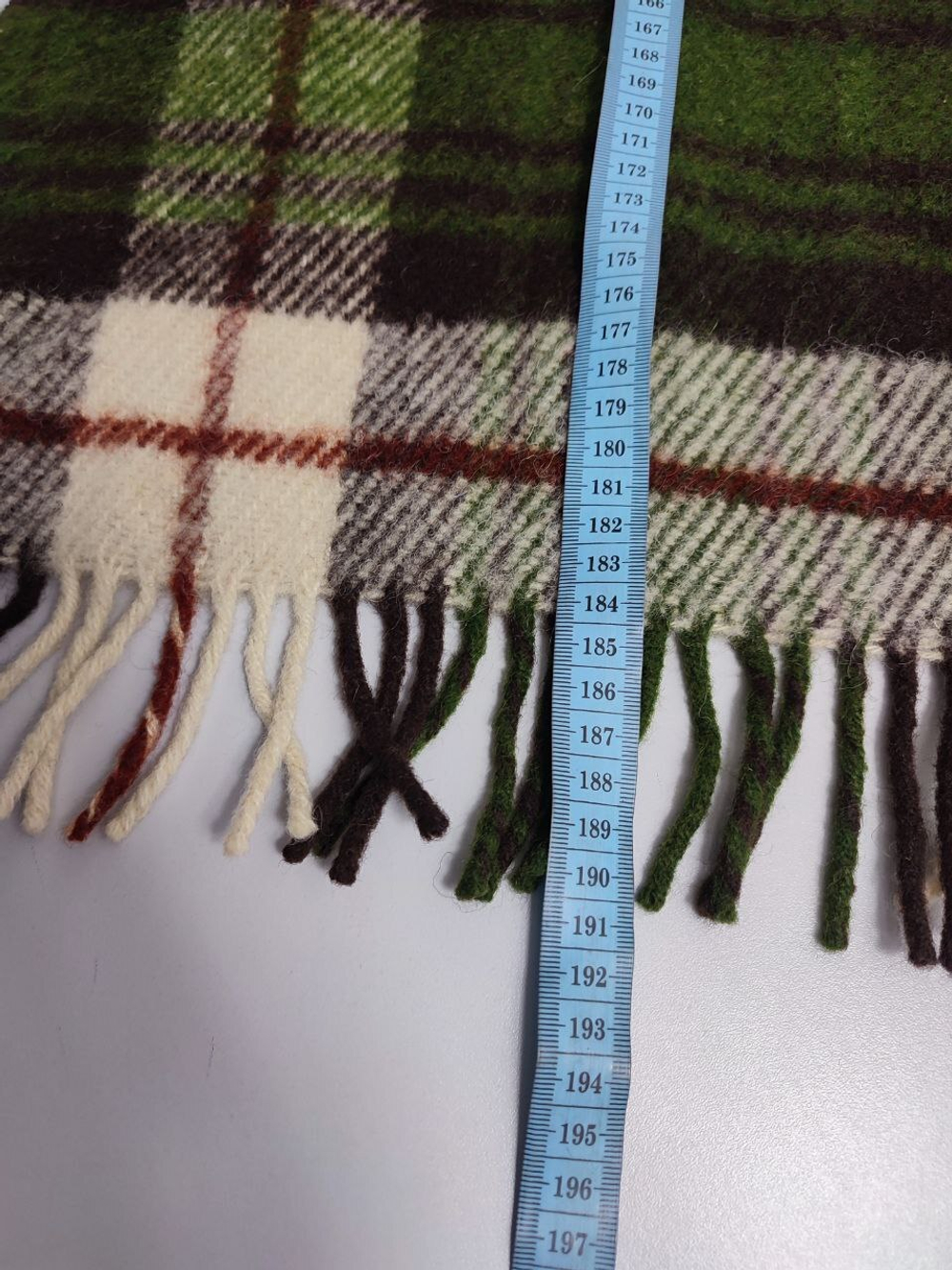 Шарф для зимнего образа