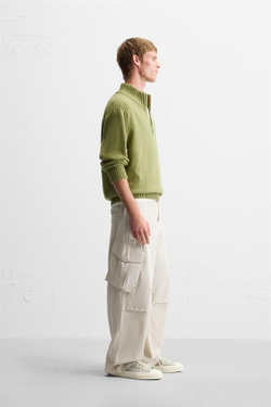 ZARA СВИТЕР С ВОРОТНИКОМ-СТОЙКОЙ И МОЛНИЕЙ, ОЛИВКОВЫЙ