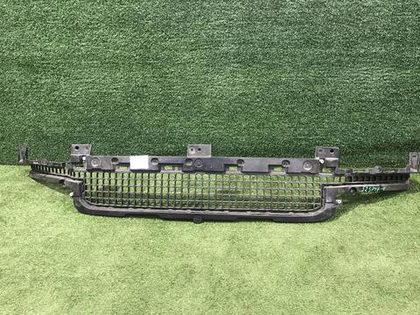 Решетка переднего бампера Land-Rover Defender 2 L663 (2019-н.в.)