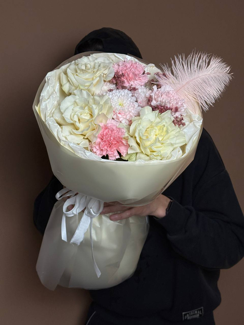 Букет "Ларошфуко", Французская роза, Хризантема, Диантус, Лимониум