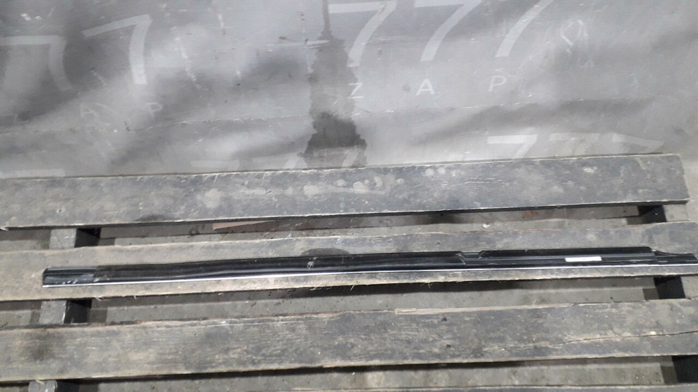 Молдинг двери задней правой Mercedes S (W222) 13-20 Б/У Оригинал A2226906605