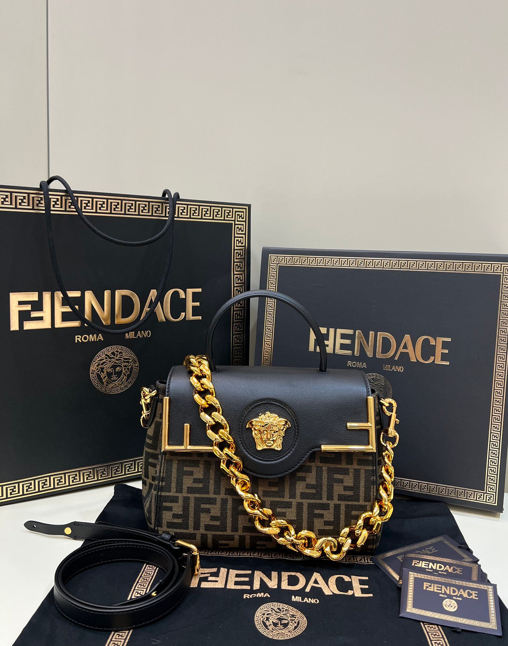 Fendi Versace Medusa 25 cm