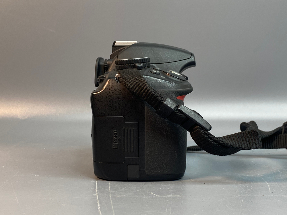 Nikon D3100 Kit 18-55mm 12.234 Кадров