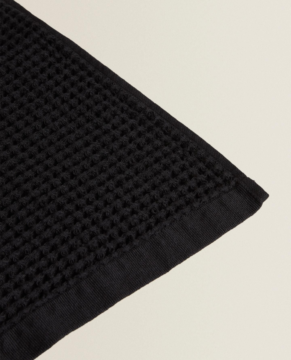 Zara Home - Хлопковое вафельное банное полотенце, черный, 50х90 см