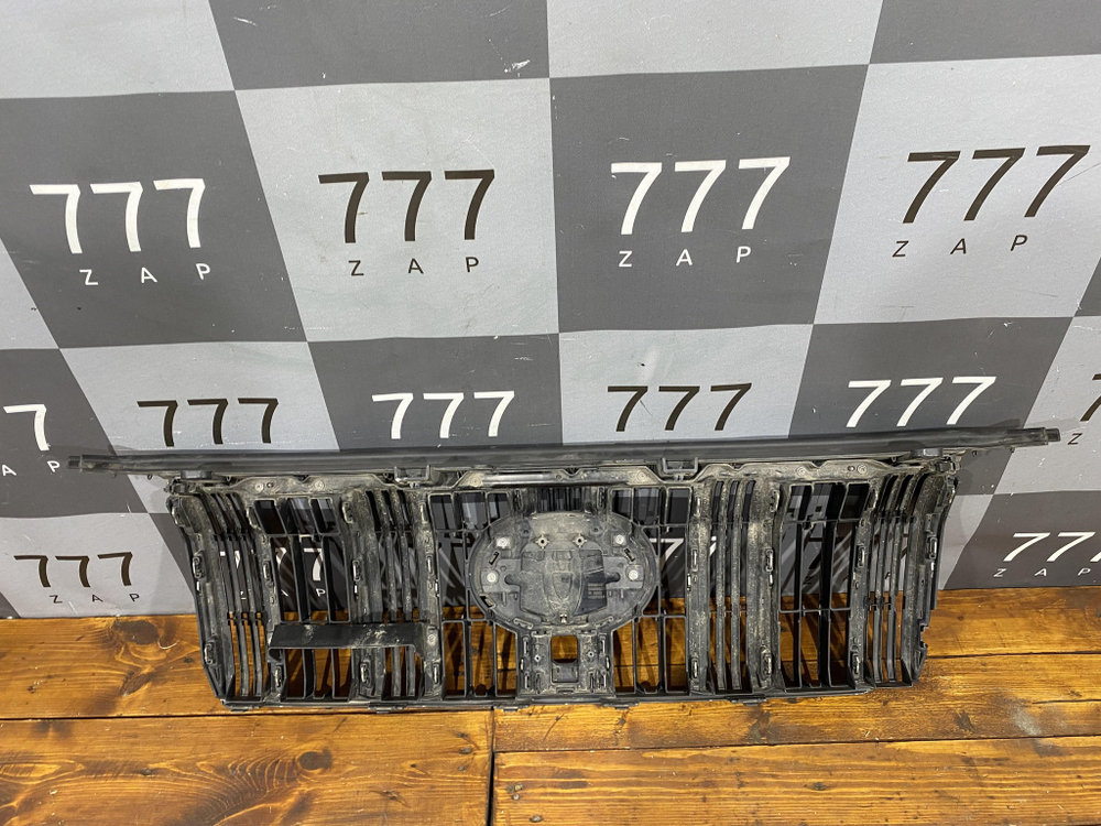 Решетка радиатора Toyota Land Cruiser Prado 150 17-24 Б/У Оригинал 5334260010