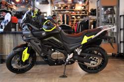 QJMOTOR SVT 650 X (Black)