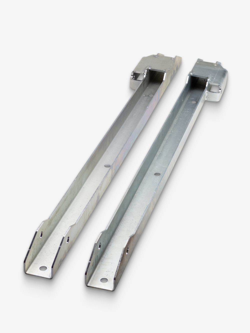 Комплект направляющих для рессоры прицепа с креплением под амортизатор левая и правая