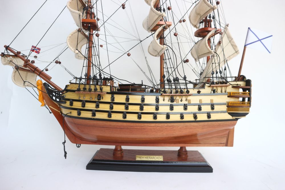 Van Der Heijden Модель парусника Трёхъ Иерархов, Россия