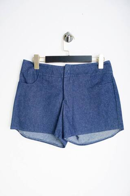 Шорты свободного кроя, визуально на 44 размер