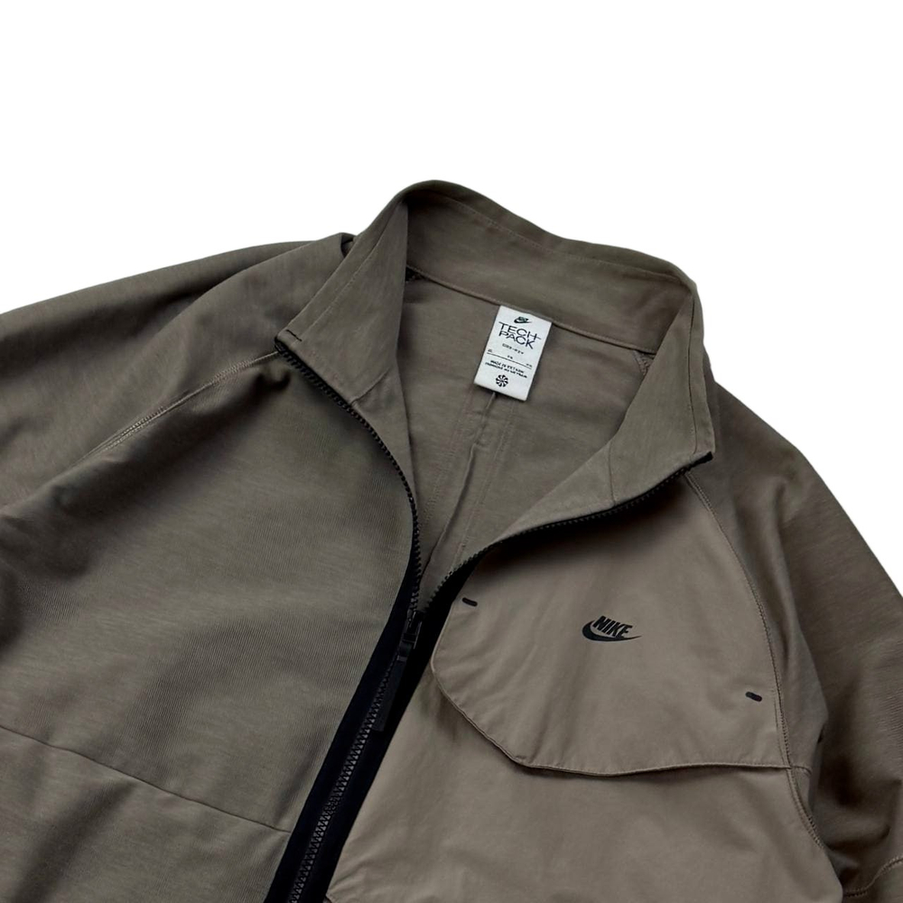 Куртка Nike Tech Pack