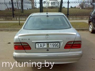 Спойлер на крышку багажника для Mercedes E W210