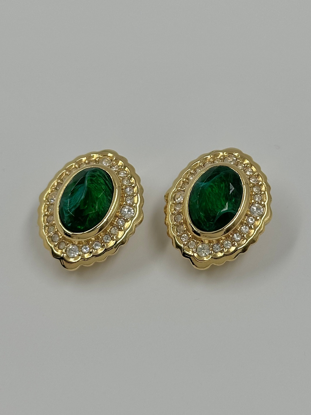 Клипсы с зелёными вставками Christian Dior