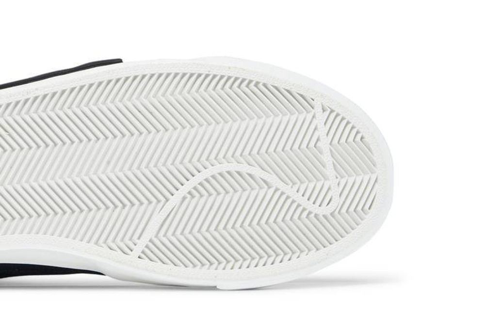 Кроссовки Nike Drop-Type Mid