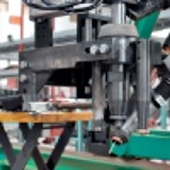 Установка для сварки лонжеронов и балок переменного сечения WSKM, WICON