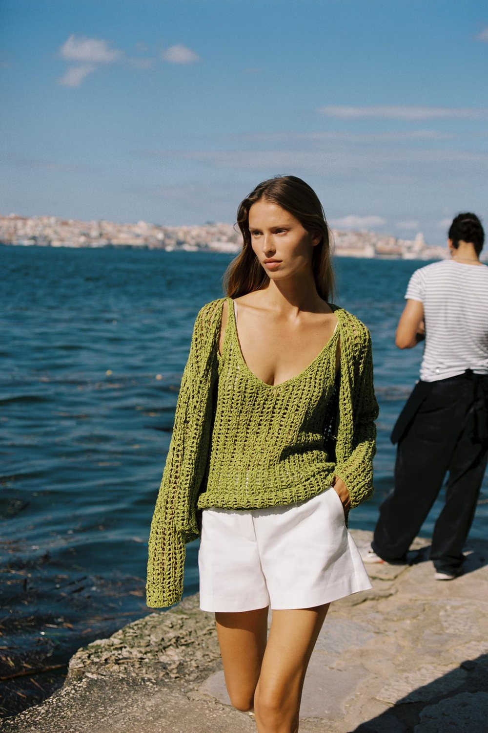 ZARA ТРИКОТАЖНЫЙ ТОП АЖУРНОЙ ВЯЗКИ, ЗЕЛЕНЫЙ