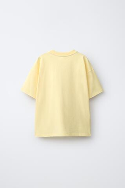 ZARA БАЗОВАЯ ОДНОТОННАЯ ФУТБОЛКА, МЯГКИЙ ЖЕЛТЫЙ