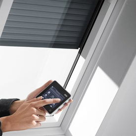 Затемняющая штора "Сиеста" VELUX DSL – питание от солнечных батарей. Инструкция.