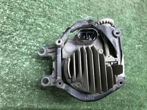 ПТФ правая Toyota Land Cruiser Prado 150 17-нв LED