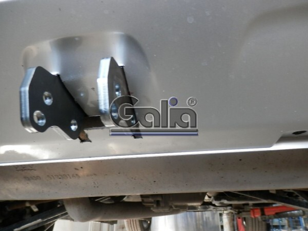 Фаркоп оцинкованный Galia J011C для Jeep Renegade 2014-, FIAT 500X 2014-(паспорт и сертификат в комплекте)(без электрики)