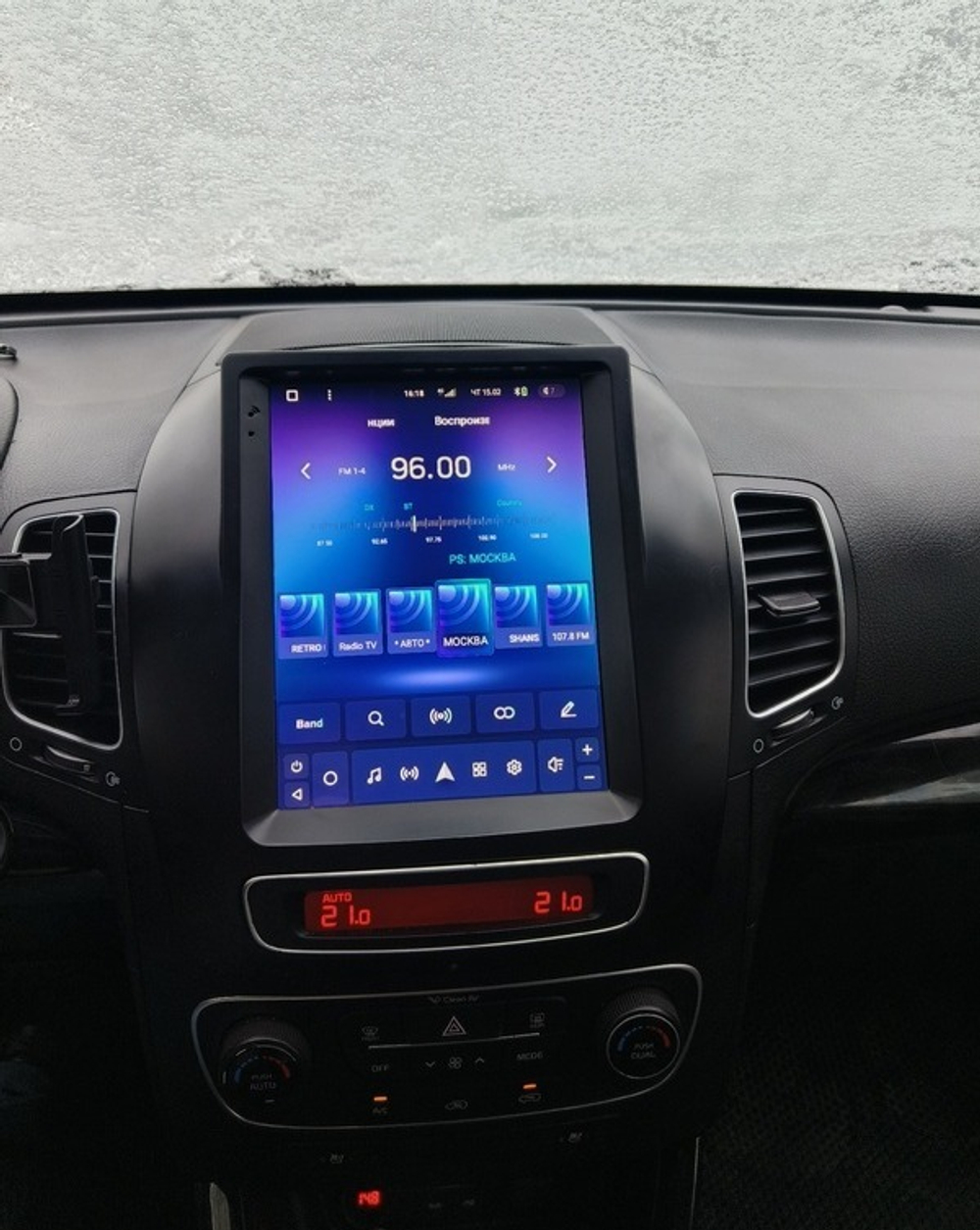 Магнитола для KIA Sorento 2 XM 2012-2020 (экран климата снизу) - Teyes TPRO 2 экран 9.7" в стиле "Тесла" на Android 10, ТОП процессор, 4G SIM-слот
