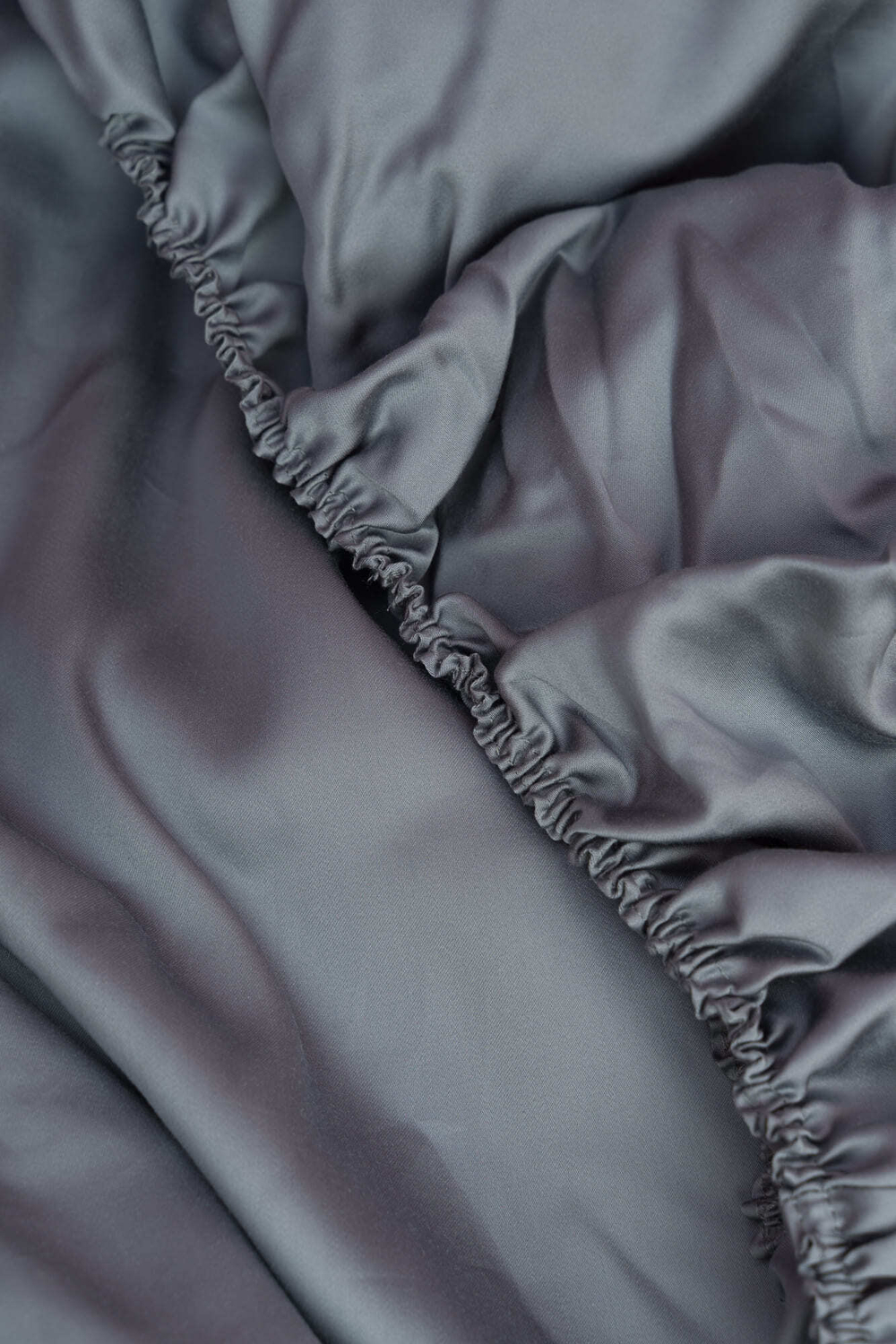 Простыня на резинке 180x200x40 German Grass Grey Brilliant серая