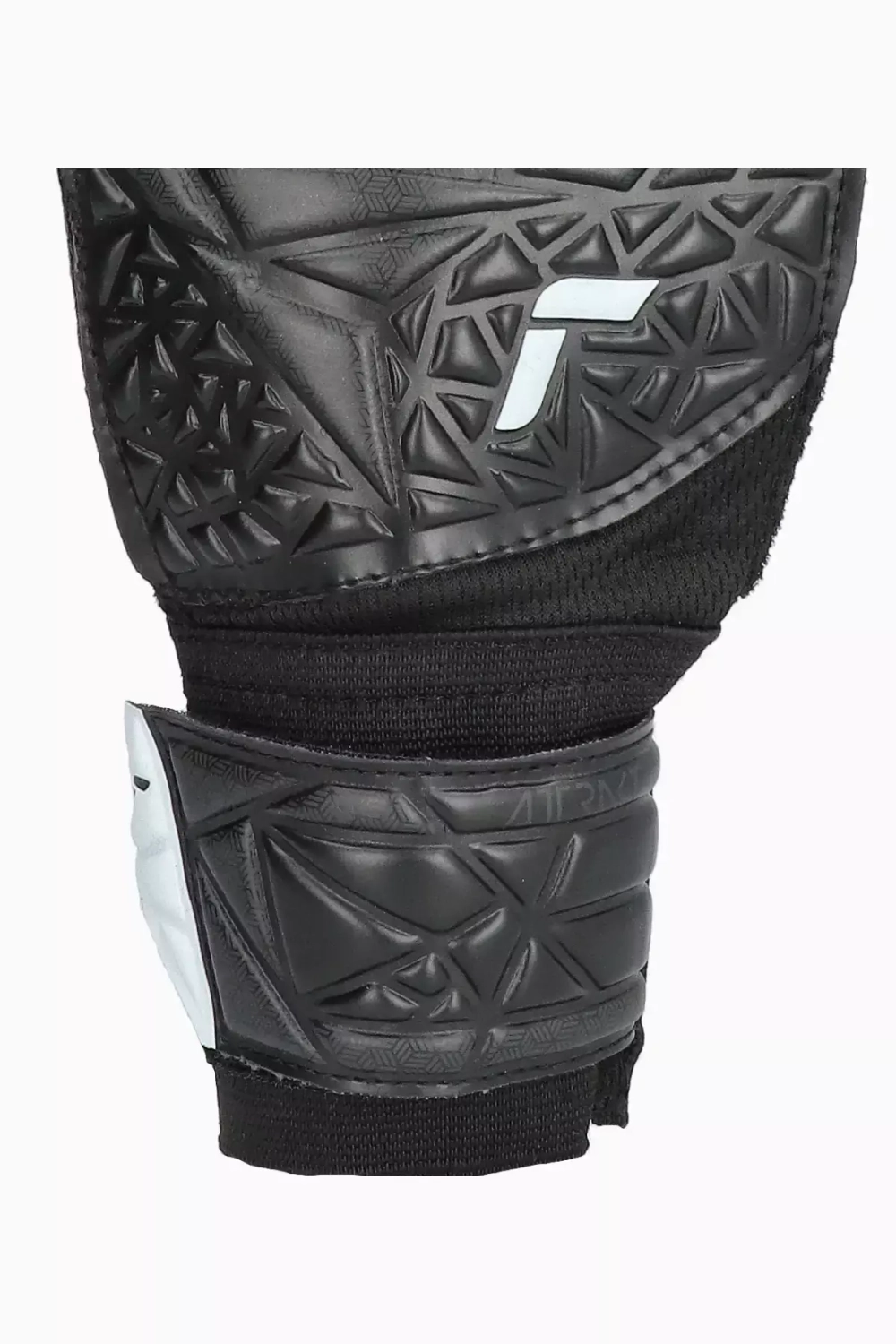 Вратарские перчатки Reusch Attrakt Starter Solid