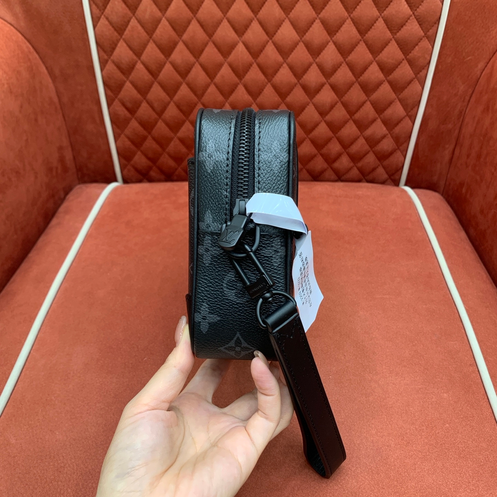 Louis Vuitton Pochette Kasai