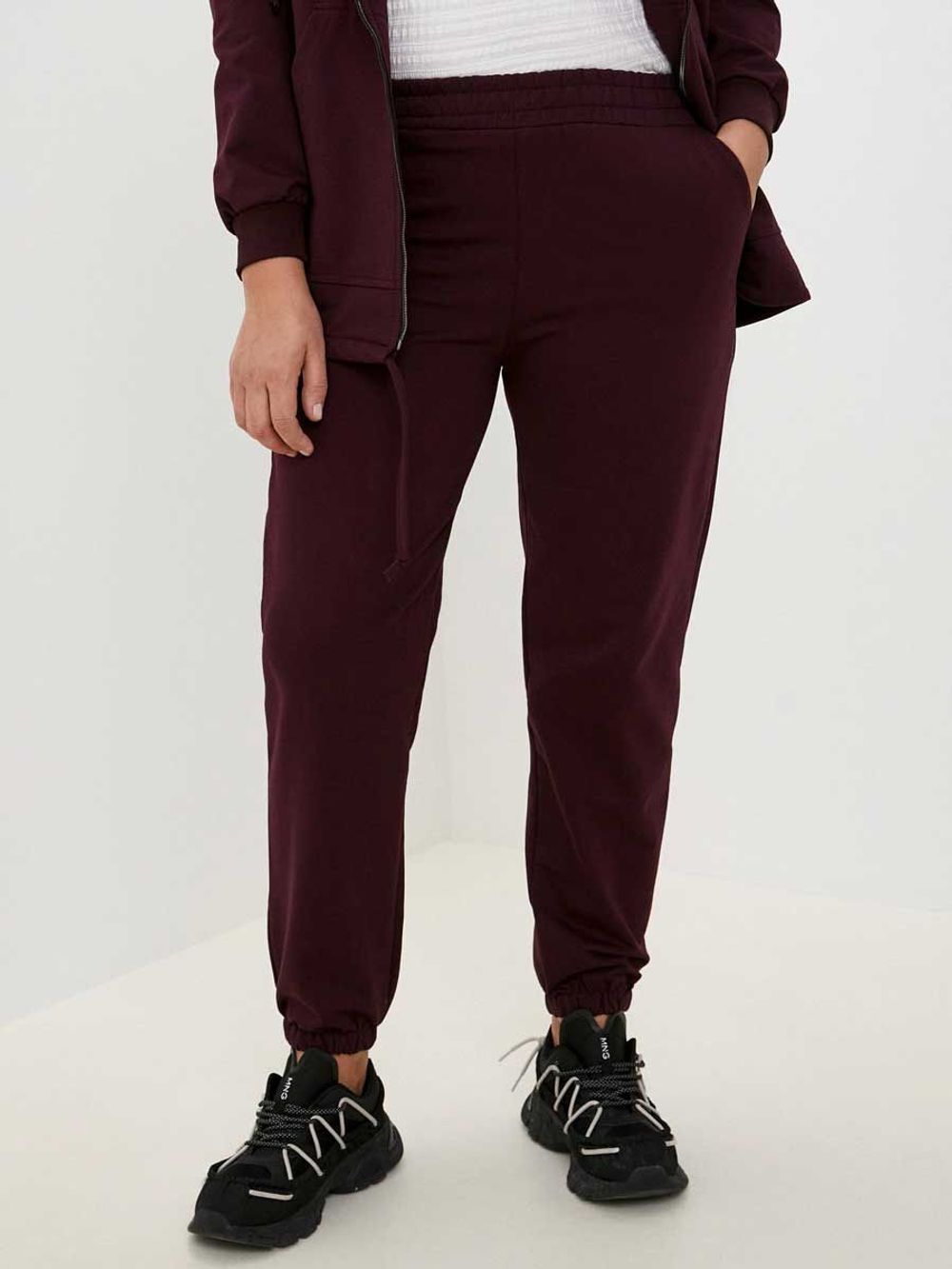 Костюм спортивный