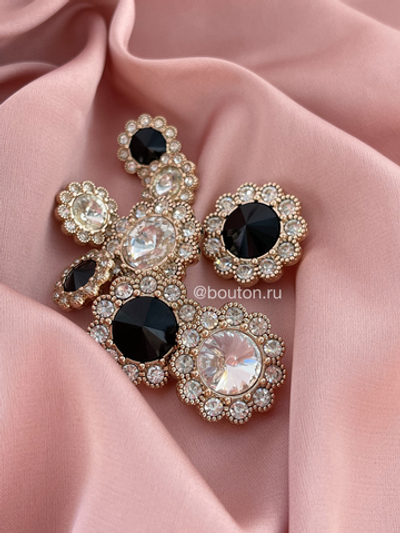 Пуговицы Золотой цветок черно-белые стразы