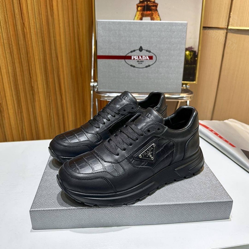Кроссовки Prada