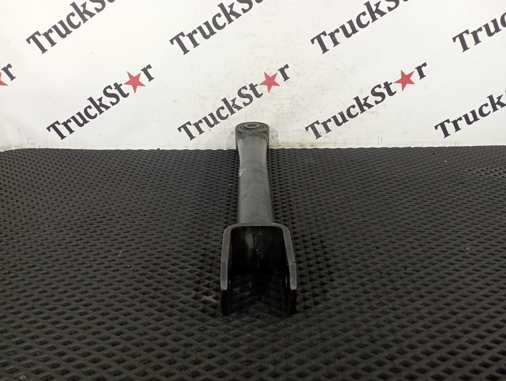 Стойка заднего стабилизатора 2018г