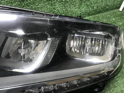 Битая Фара левая VW Passat B8 (2014-2020) LED