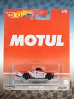 Машинка Хот Вилс Премиум Datsun 620 HKC99