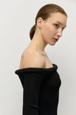 Джемпер с открытыми плечами