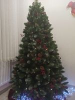 Заснеженная елка с шишками и ягодами «Очарование» (Леска+пвх) 3,65 м