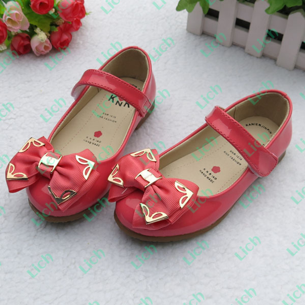 Туфли детские с ремешком и бантом с металлической фурнитурой