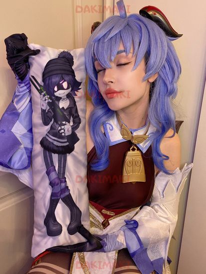 Мини дакимакура Узи Дроны Убийцы арт. M1166, 60х20 см