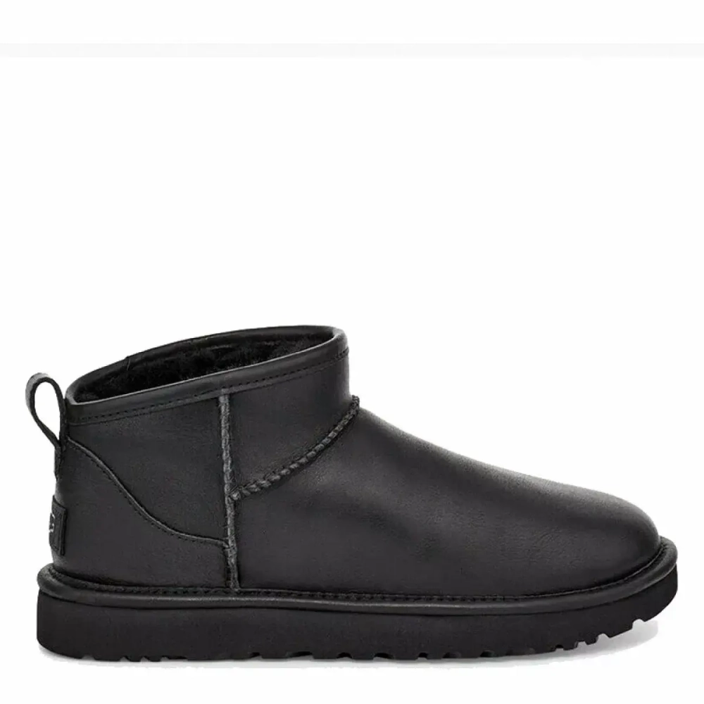 Ugg Classic Ultra Mini "Leather Black"
