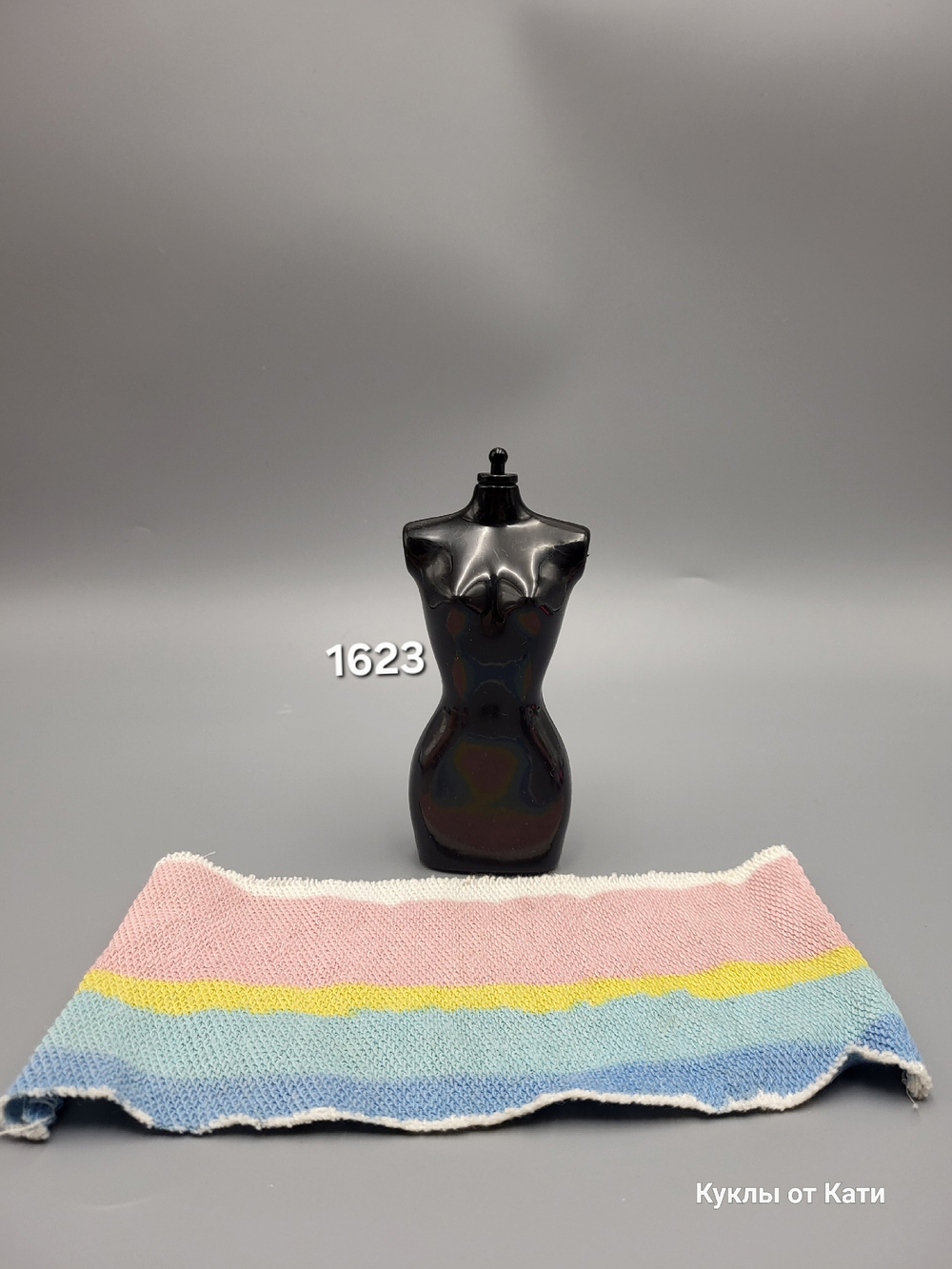 Аксессуар для куклы Барби винтаж - ковер 01623