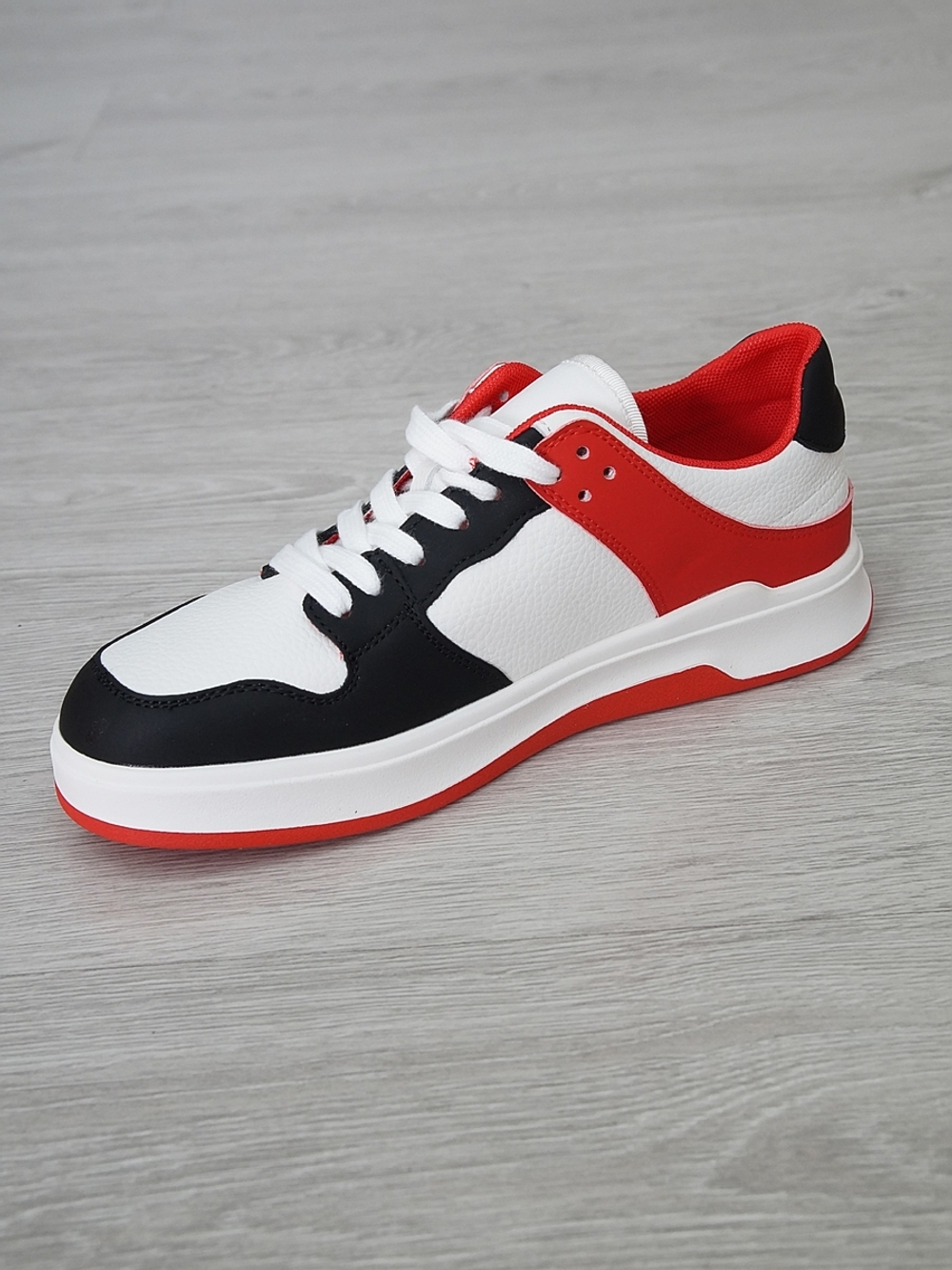 Кроссовки женские демисезонные