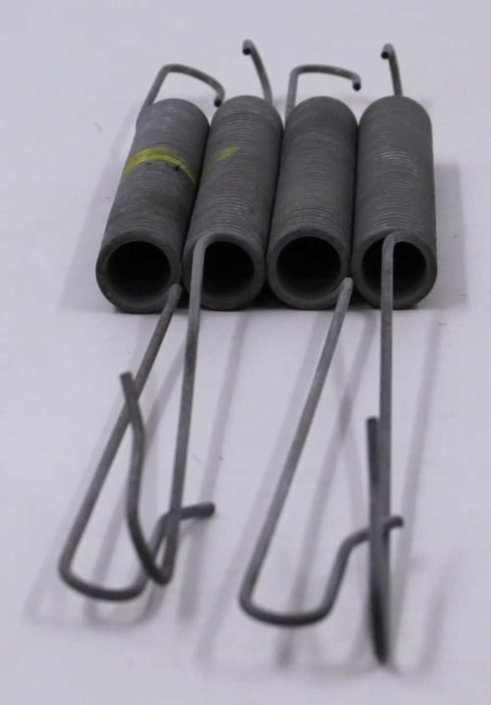 Комплект пружин бака стиральной машины Brandt WT10765E (4 шт.)