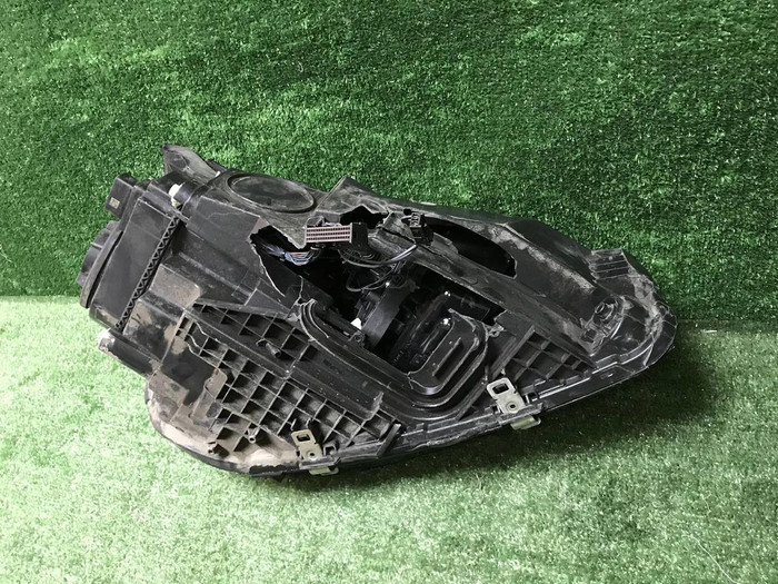 Битая Фара левая Mercedes GLE V167 (2018-2024) LED