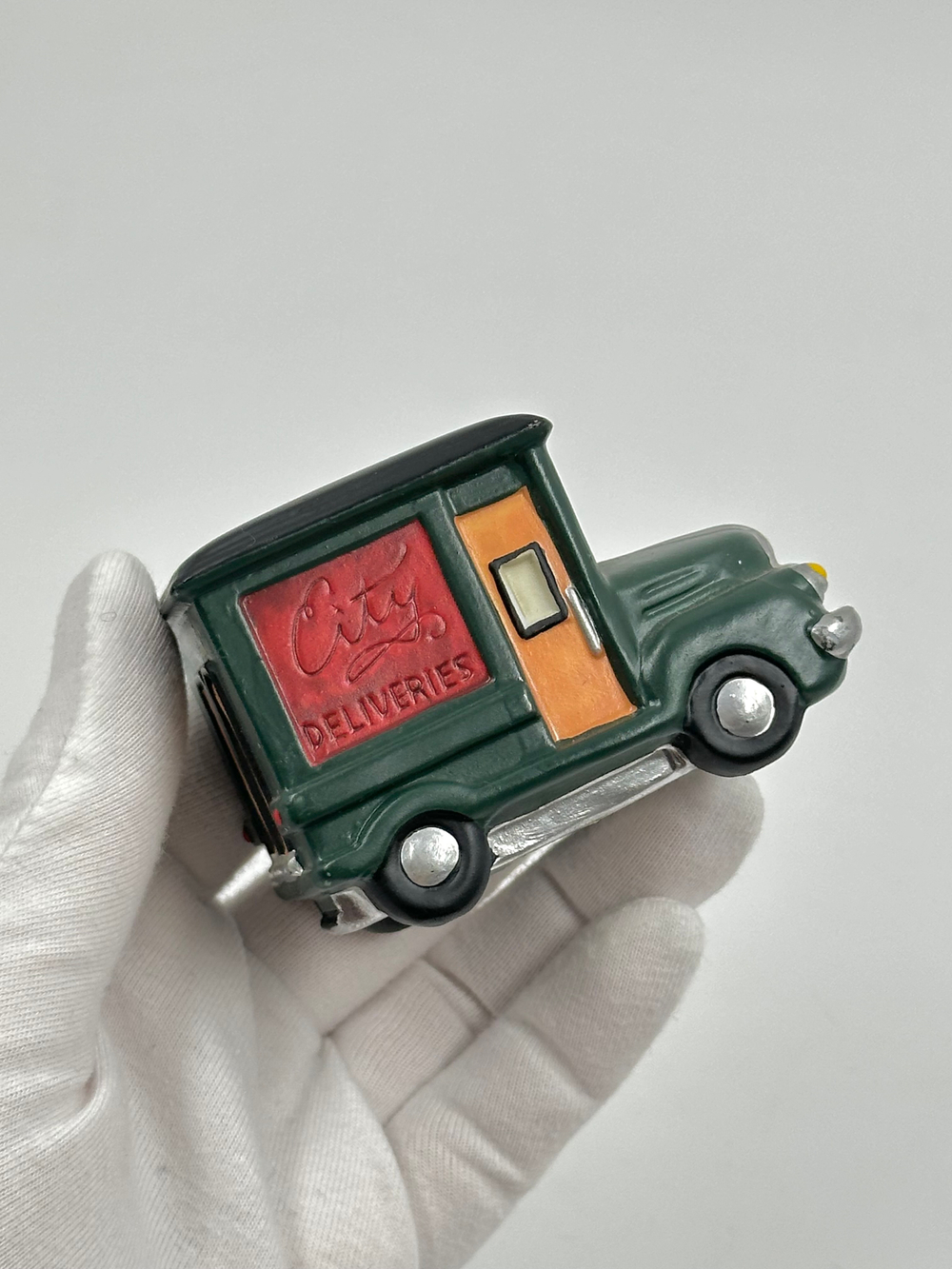 Фигурка Автомобиль доставки Department 56