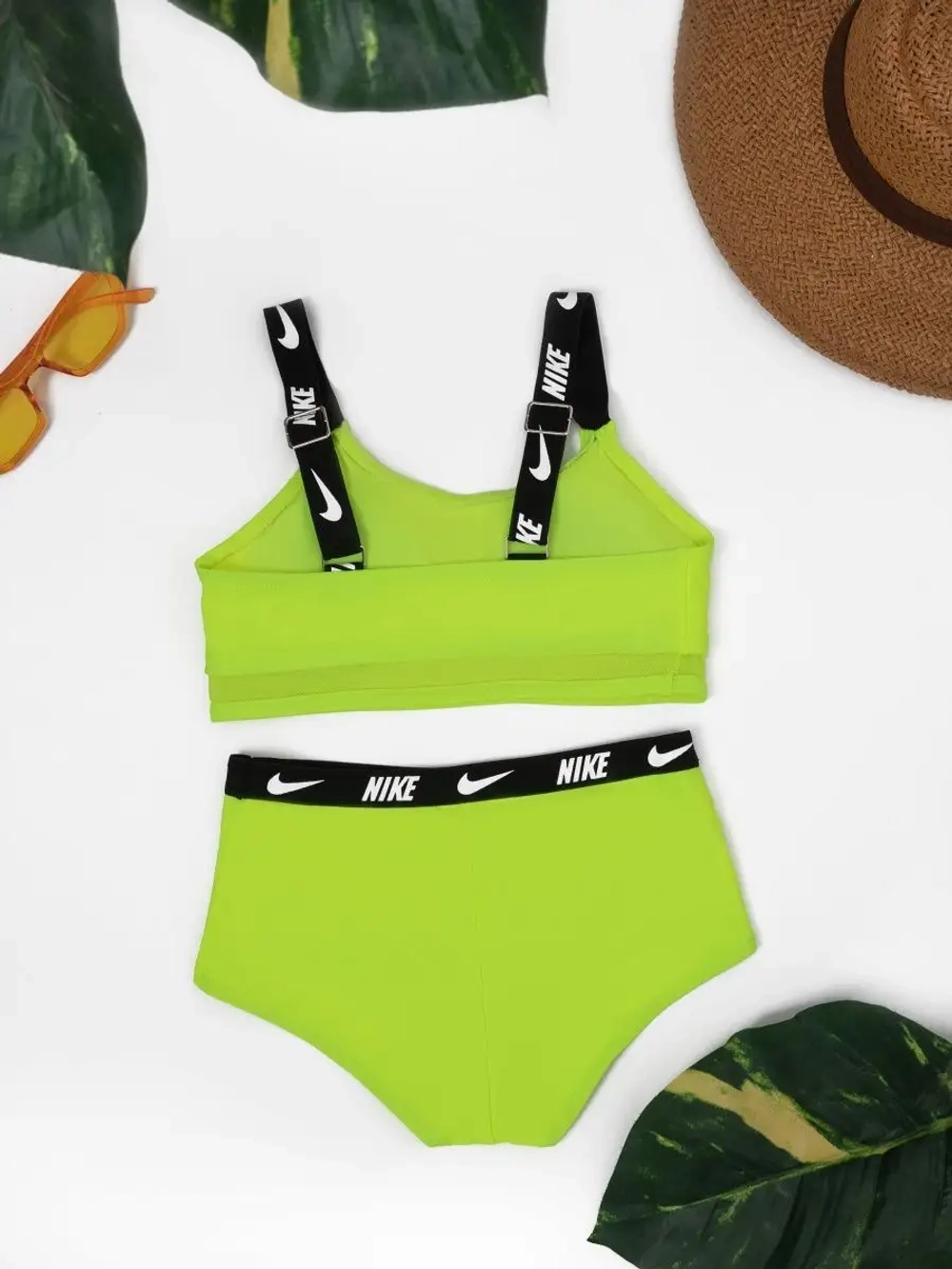 купальник раздельный с топом и плавки шорты