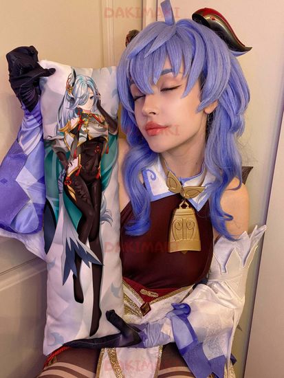 Мини дакимакура Шэнь Хэ из Геншин Импакт | Genshin Impact арт. M0948, 60х20 см