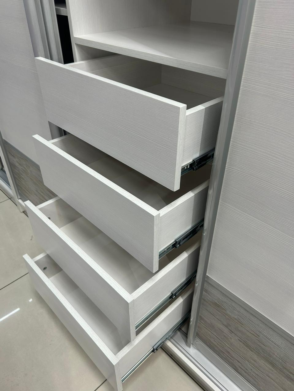 Шкаф-купе 2-х ств.без зеркала Пальмира Выбеленное дерево/артвуд темный