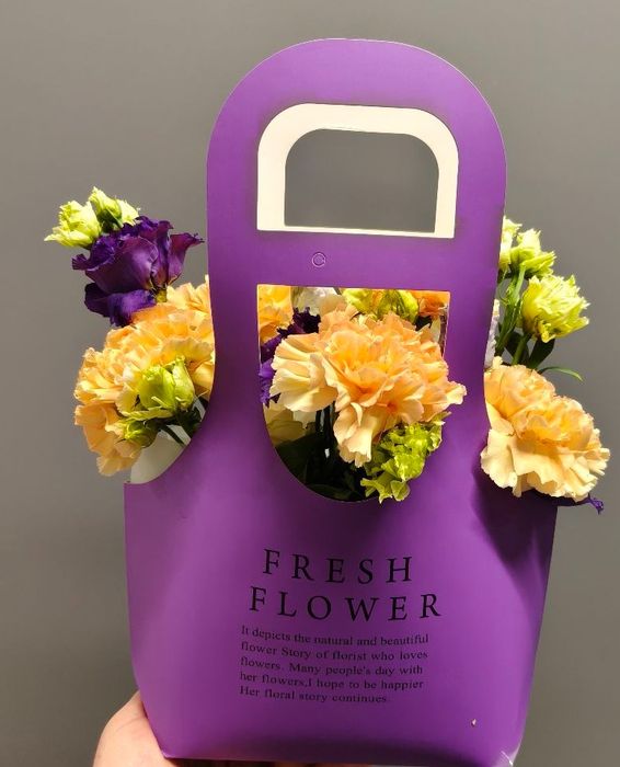 Композиция "Яркий комплимент"