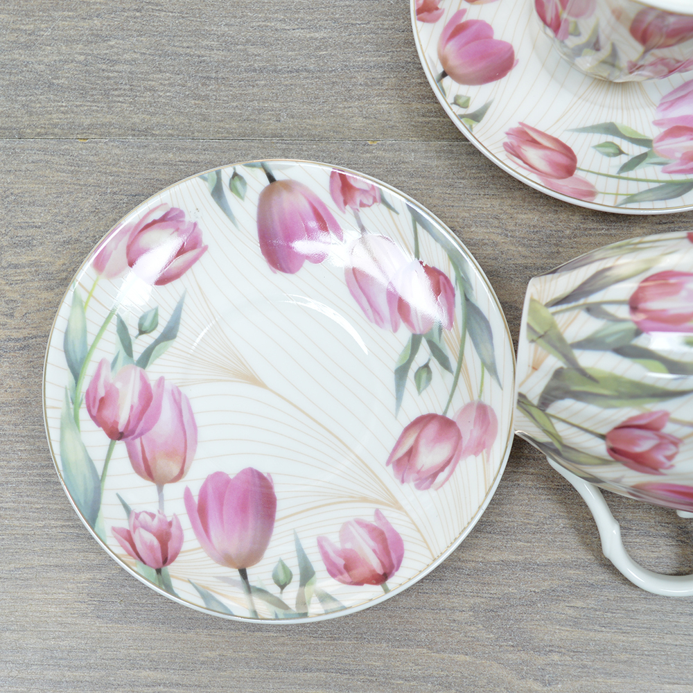 Чайный набор 12 предметов 220мл "Тюльпаны" в круглой коробке (00110609)