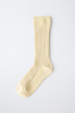 ZARA ДЛИННЫЕ НОСКИ В РУБЧИК, ЦВЕТ СЛИВОЧНОГО МАСЛА